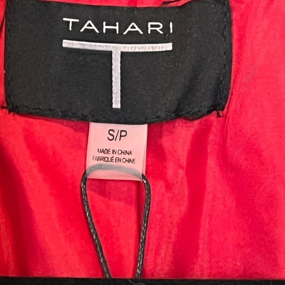 Elegant Red T Tahari 3/4 Sleeve Open Front Blazer - Picture 6 of 6